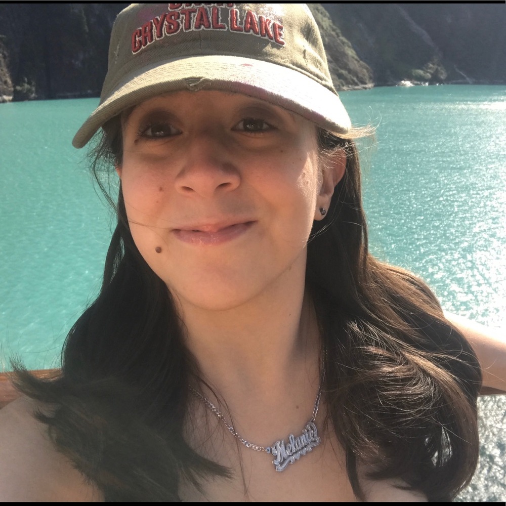 Meet your Posher, Melanie
